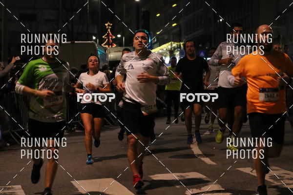 Buy your photos of the eventS�o Silvestre Porto 2019 on Fotop