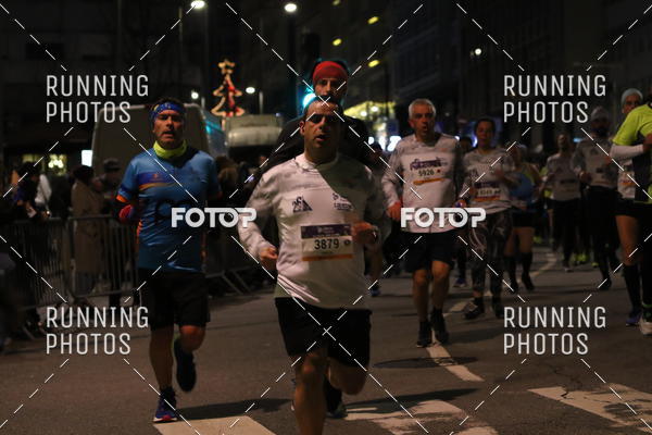 Buy your photos of the eventS�o Silvestre Porto 2019 on Fotop