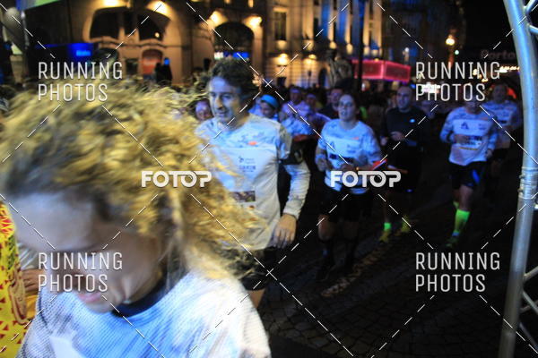 Buy your photos of the eventS�o Silvestre Porto 2019 on Fotop