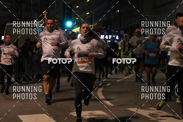 Buy your photos of the eventS�o Silvestre Porto 2019 on Fotop