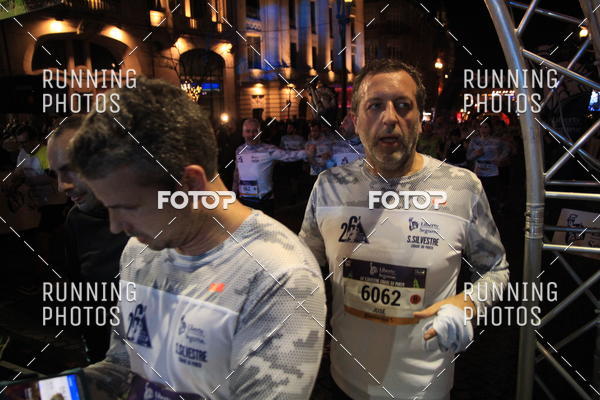 Buy your photos of the eventS�o Silvestre Porto 2019 on Fotop