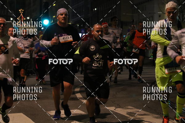 Buy your photos of the eventS�o Silvestre Porto 2019 on Fotop