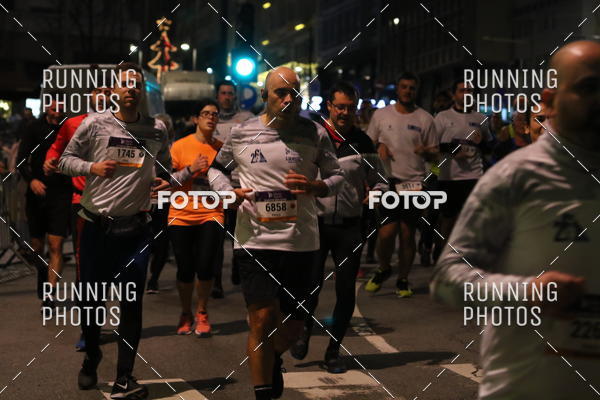 Buy your photos of the eventS�o Silvestre Porto 2019 on Fotop