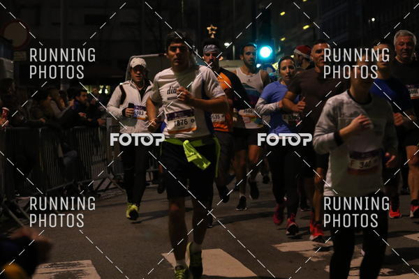 Buy your photos of the eventS�o Silvestre Porto 2019 on Fotop