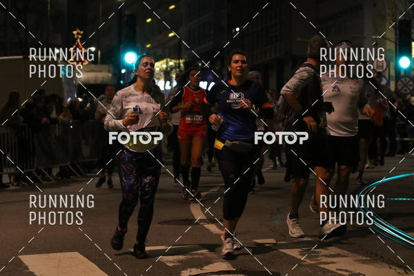 Buy your photos of the eventS�o Silvestre Porto 2019 on Fotop