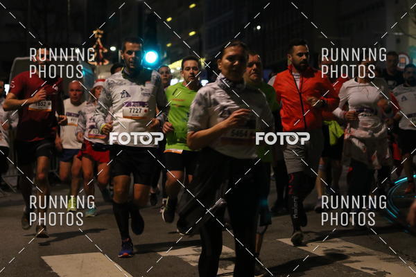 Buy your photos of the eventS�o Silvestre Porto 2019 on Fotop