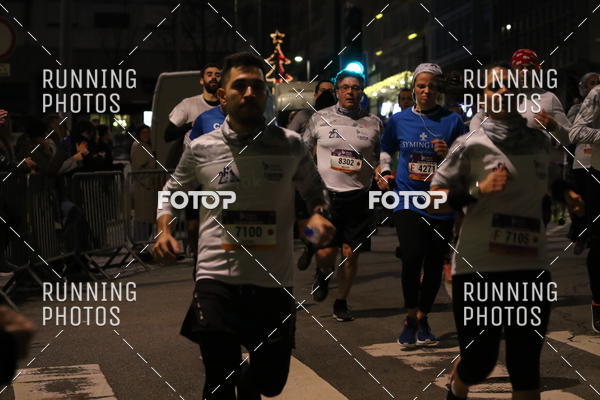Buy your photos of the eventS�o Silvestre Porto 2019 on Fotop