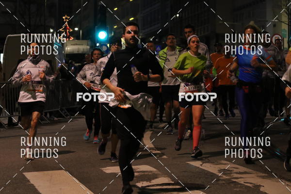 Buy your photos of the eventS�o Silvestre Porto 2019 on Fotop