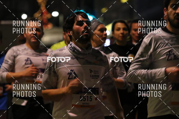 Buy your photos of the eventS�o Silvestre Porto 2019 on Fotop