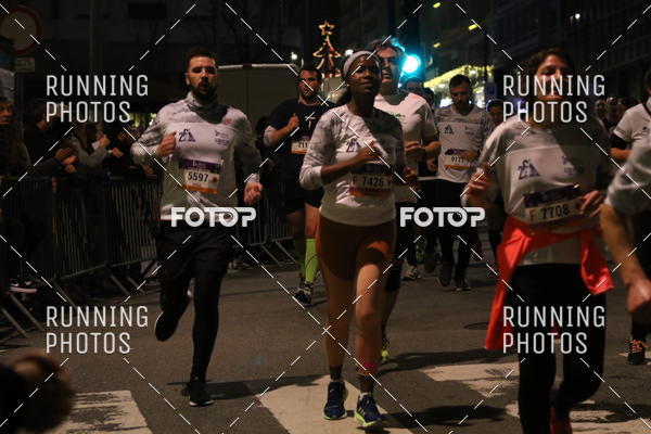 Buy your photos of the eventS�o Silvestre Porto 2019 on Fotop
