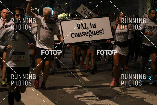 Buy your photos of the eventS�o Silvestre Porto 2019 on Fotop
