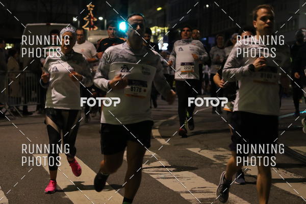 Buy your photos of the eventS�o Silvestre Porto 2019 on Fotop