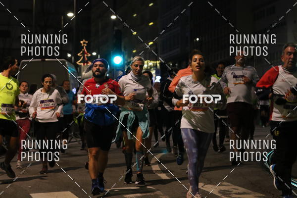 Buy your photos of the eventS�o Silvestre Porto 2019 on Fotop