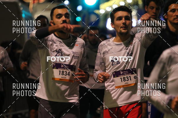 Buy your photos of the eventS�o Silvestre Porto 2019 on Fotop