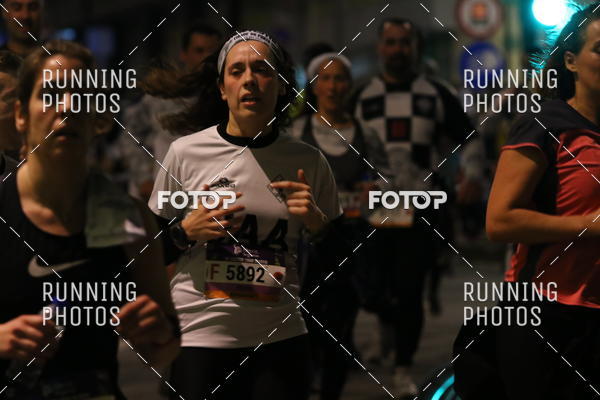 Buy your photos of the eventS�o Silvestre Porto 2019 on Fotop