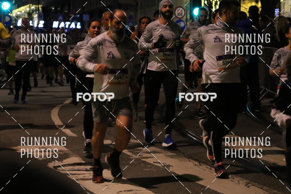 Buy your photos of the eventS�o Silvestre Porto 2019 on Fotop