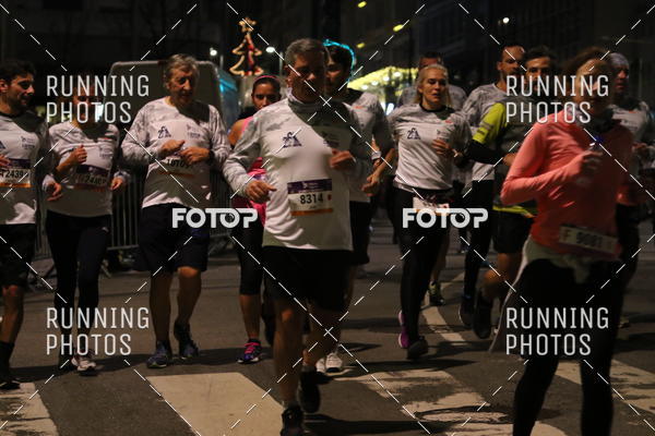 Buy your photos of the eventS�o Silvestre Porto 2019 on Fotop