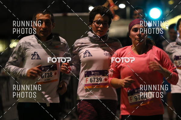 Buy your photos of the eventS�o Silvestre Porto 2019 on Fotop