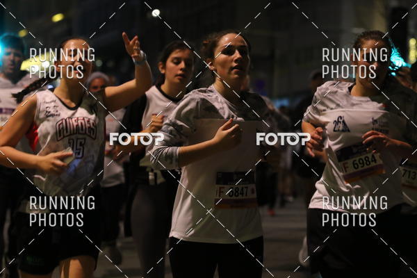Buy your photos of the eventS�o Silvestre Porto 2019 on Fotop