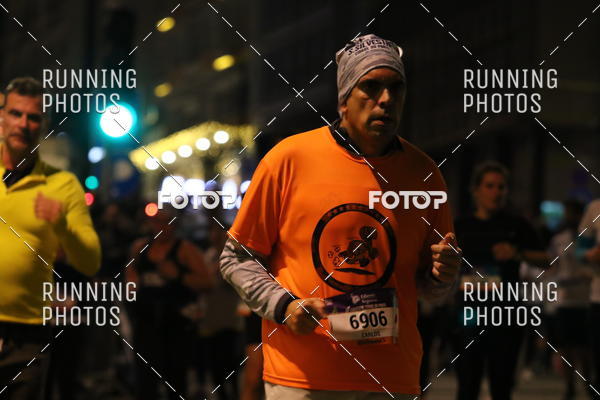 Buy your photos of the eventS�o Silvestre Porto 2019 on Fotop