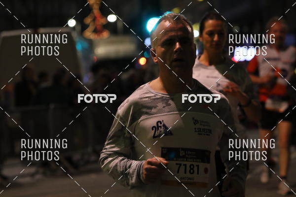 Buy your photos of the eventS�o Silvestre Porto 2019 on Fotop