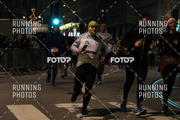 Buy your photos of the eventS�o Silvestre Porto 2019 on Fotop