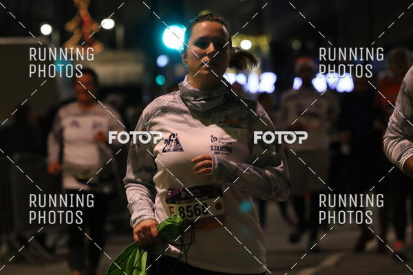 Buy your photos of the eventS�o Silvestre Porto 2019 on Fotop