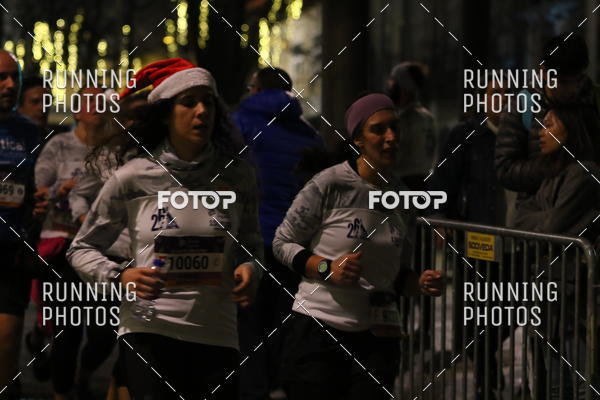 Buy your photos of the eventS�o Silvestre Porto 2019 on Fotop