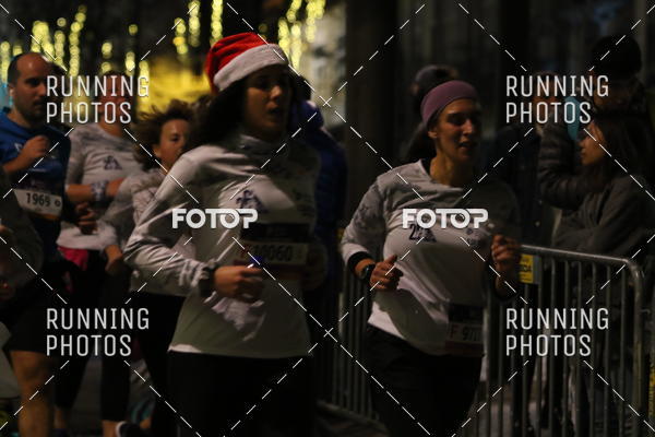 Buy your photos of the eventS�o Silvestre Porto 2019 on Fotop