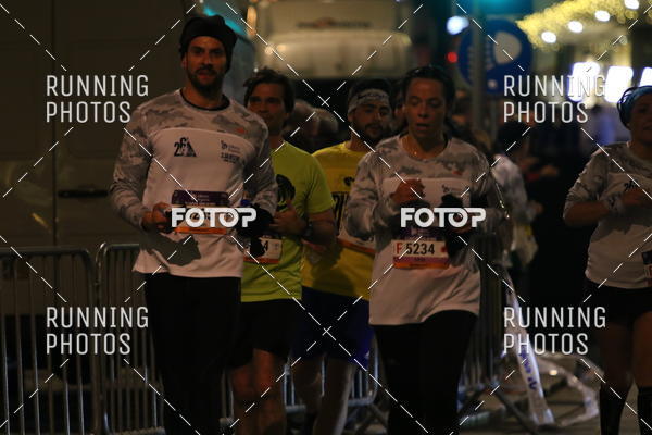 Buy your photos of the eventS�o Silvestre Porto 2019 on Fotop