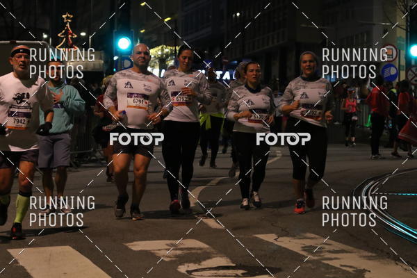Buy your photos of the eventS�o Silvestre Porto 2019 on Fotop