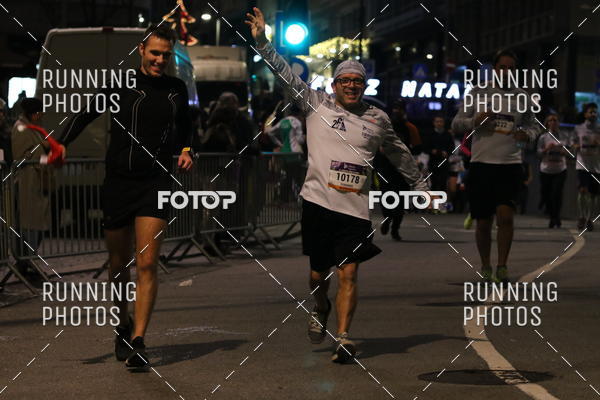 Buy your photos of the eventS�o Silvestre Porto 2019 on Fotop