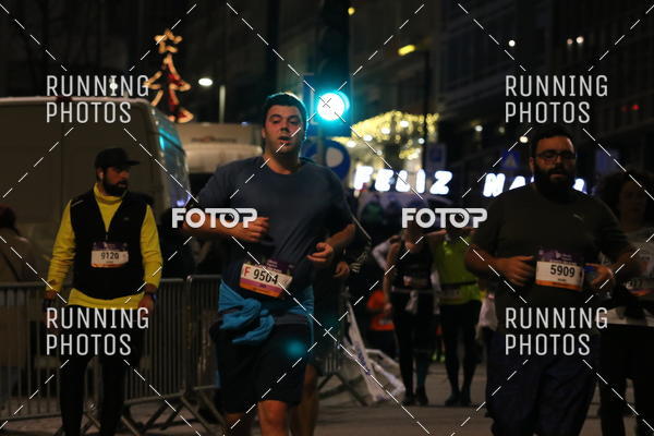 Buy your photos of the eventS�o Silvestre Porto 2019 on Fotop