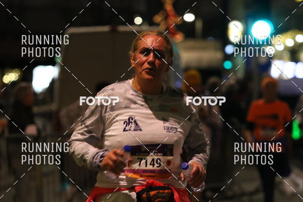 Buy your photos of the eventS�o Silvestre Porto 2019 on Fotop