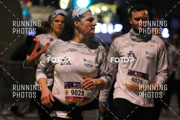 Buy your photos of the eventS�o Silvestre Porto 2019 on Fotop