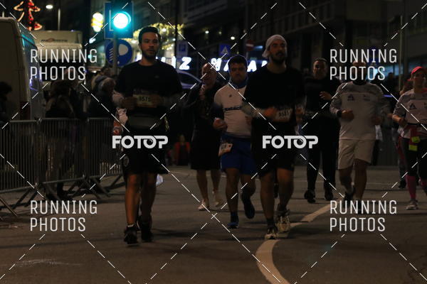 Buy your photos of the eventS�o Silvestre Porto 2019 on Fotop