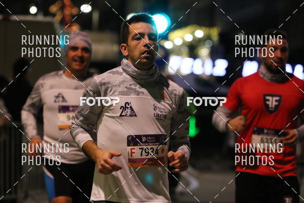 Buy your photos of the eventS�o Silvestre Porto 2019 on Fotop