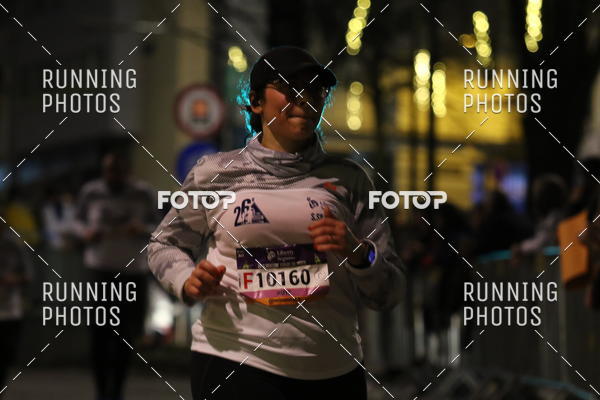 Buy your photos of the eventS�o Silvestre Porto 2019 on Fotop