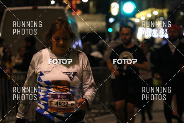 Buy your photos of the eventS�o Silvestre Porto 2019 on Fotop