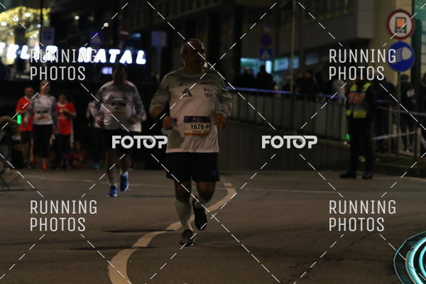 Buy your photos of the eventS�o Silvestre Porto 2019 on Fotop