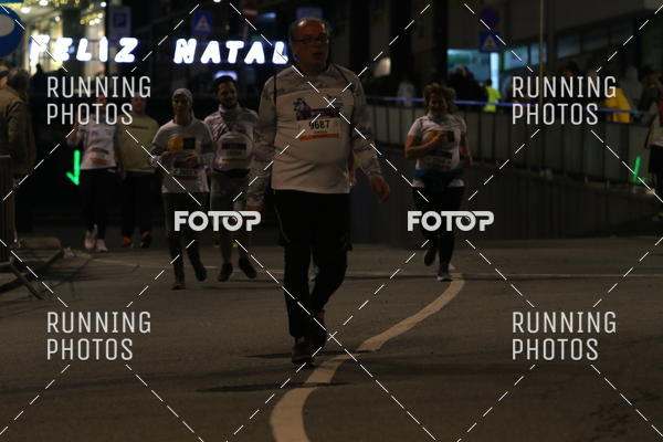 Buy your photos of the eventS�o Silvestre Porto 2019 on Fotop