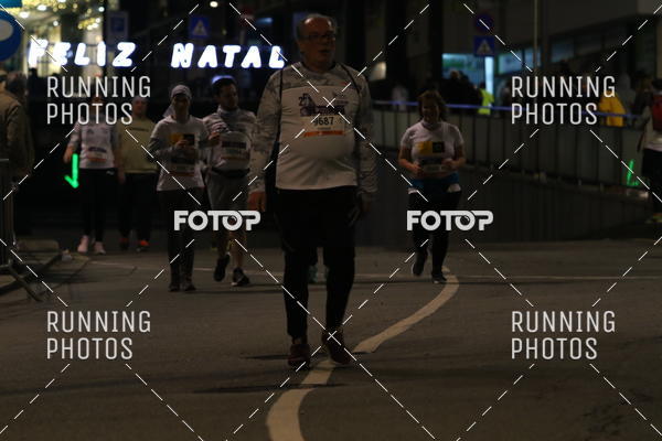 Buy your photos of the eventS�o Silvestre Porto 2019 on Fotop