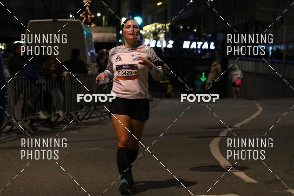 Buy your photos of the eventS�o Silvestre Porto 2019 on Fotop