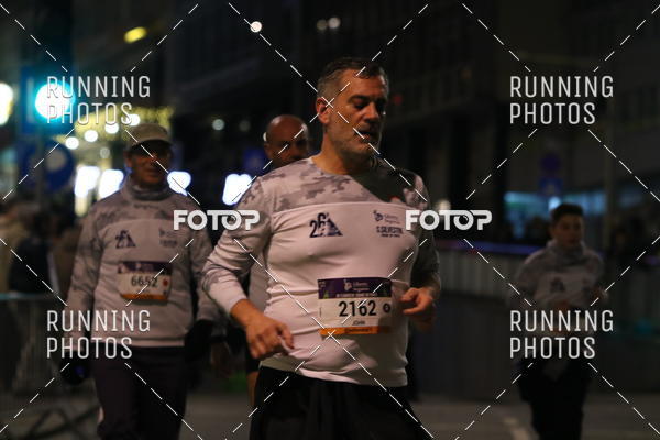 Buy your photos of the eventS�o Silvestre Porto 2019 on Fotop