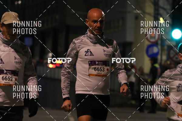 Buy your photos of the eventS�o Silvestre Porto 2019 on Fotop