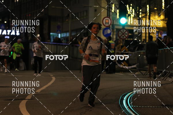 Buy your photos of the eventS�o Silvestre Porto 2019 on Fotop