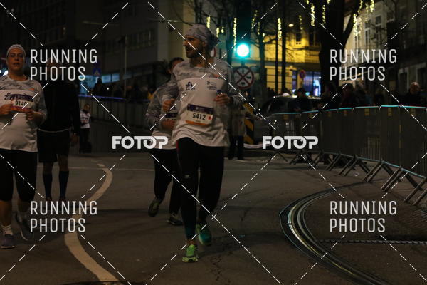 Buy your photos of the eventS�o Silvestre Porto 2019 on Fotop