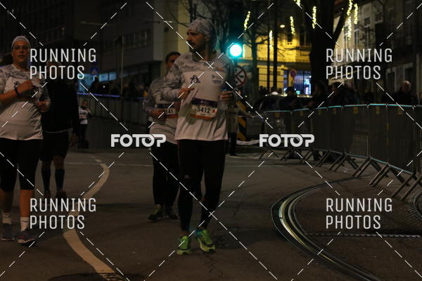 Buy your photos of the eventS�o Silvestre Porto 2019 on Fotop