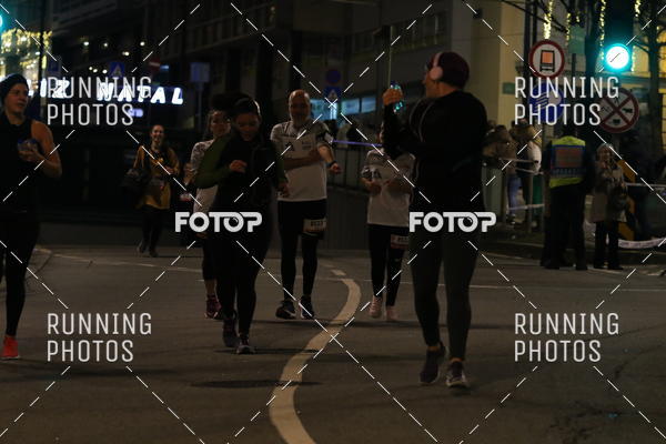Buy your photos of the eventS�o Silvestre Porto 2019 on Fotop