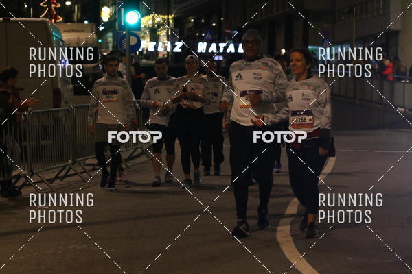 Buy your photos of the eventS�o Silvestre Porto 2019 on Fotop